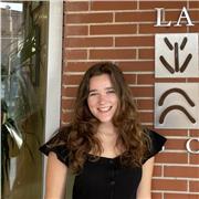 Profesora nativa de inglés especializando en clases de todos niveles en línea o presencial en Elche